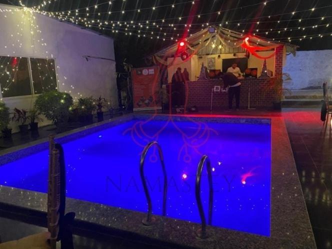 Luxury Farmhouse In Chhatarpur With Pool New Delhi Exterior photo
